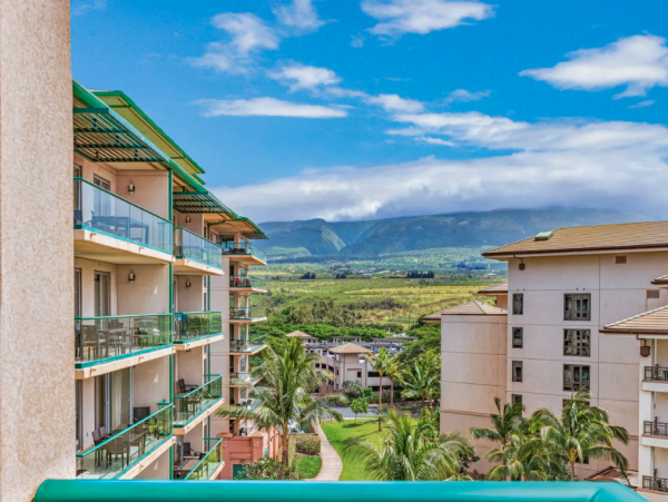 Luxurious 7-Bedroom Oceanfront Retreat in Maui